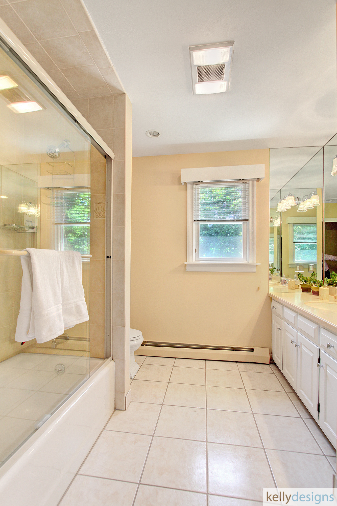 Master Bathroom - Flush On Fulling Mill Staging -  Home Staging By Kelly Designs