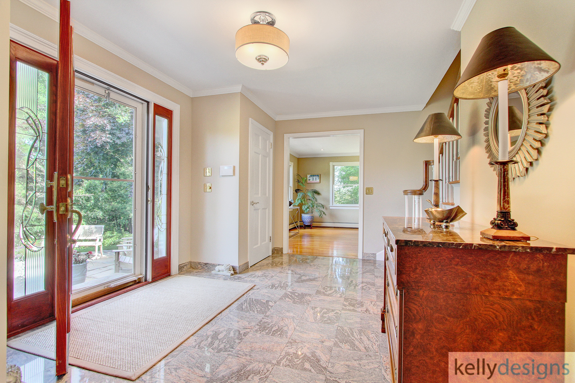 Entry - Flush On Fulling Mill Staging - Home Staging by Kelly Designs