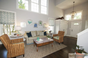 Coastal Cutie - Living Room - Interior Design by kellydesigns/