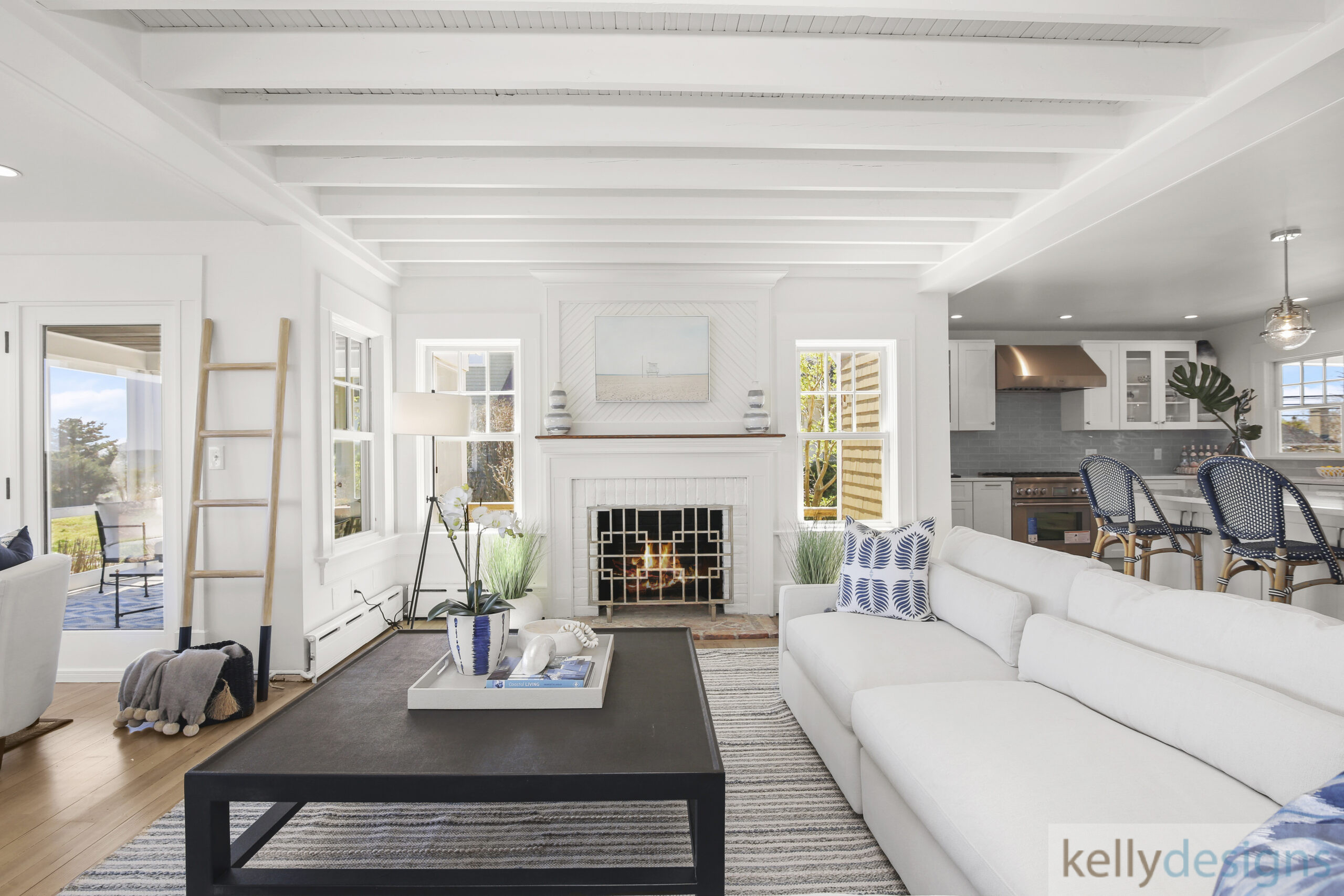 Home Staging By Kellydesigns  On Fairfield Beach Road