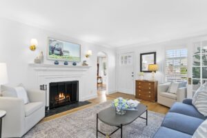 Living Room - Home Staging by kellydesigns