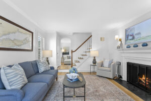 Living Room - Home Staging by kellydesigns