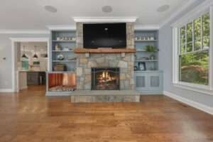 Family Room- Home Staging by kellydesigns