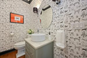 Powder Room- Home Staging by kellydesigns